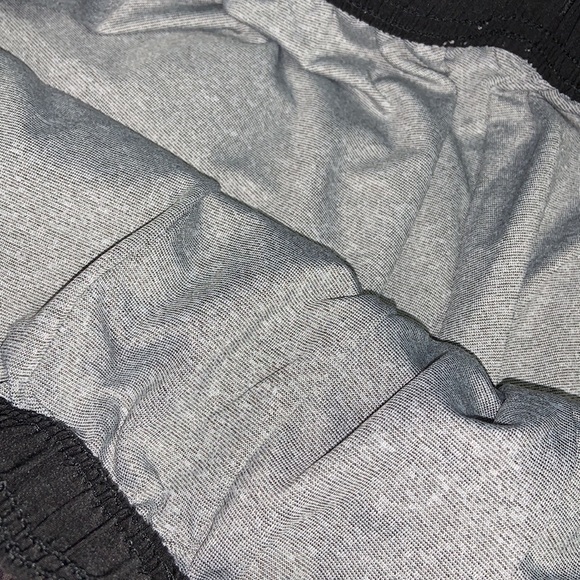 MEN’S Vuori Workout Shorts - Picture 5 of 6